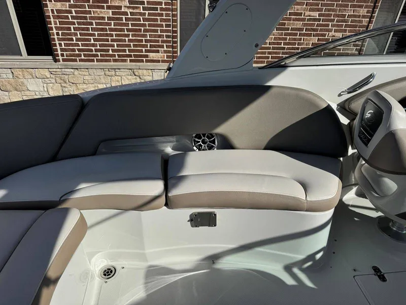 Slide: The Image of Crownline Boats 290 SS 2022 - 9