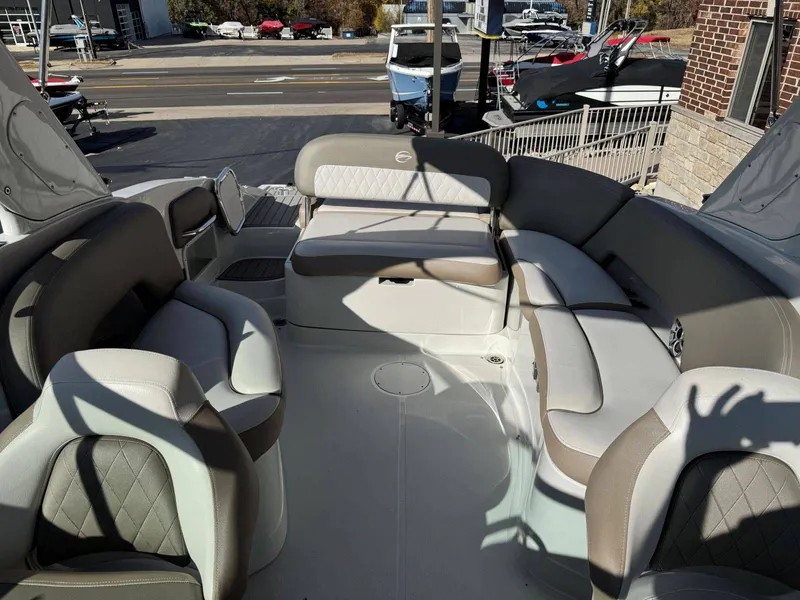 Slide: The Image of Crownline Boats 290 SS 2022 - 8