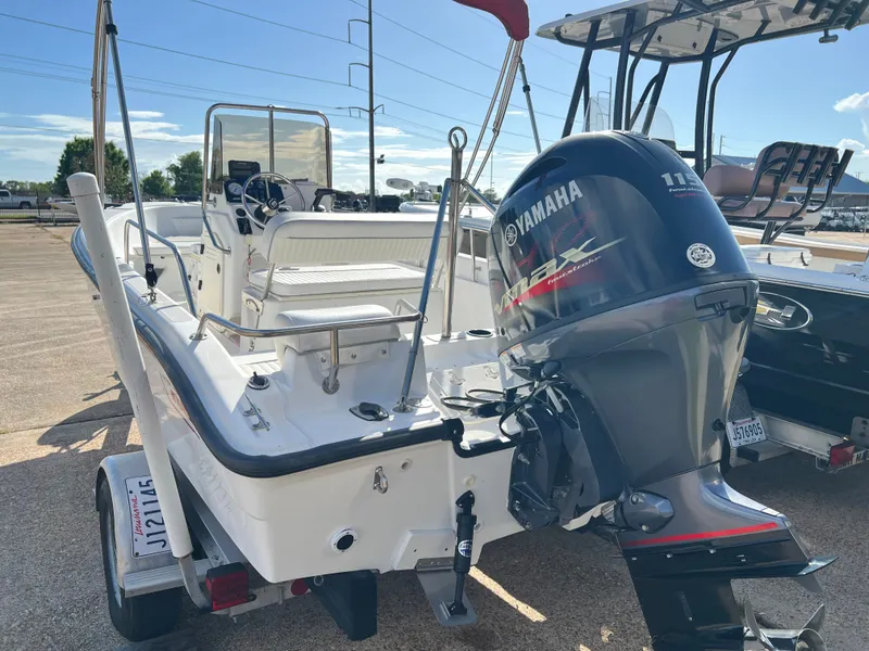 Slide: The Image of Boston Whaler Dauntless 16 2000 - 9