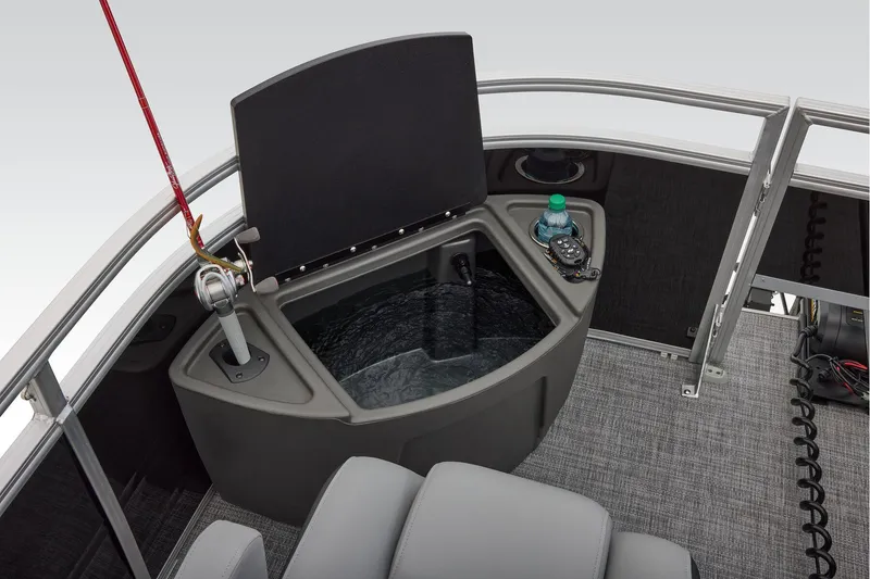 Slide: The Image of Sun Tracker Sportfish 24 XP3 2026 - 40