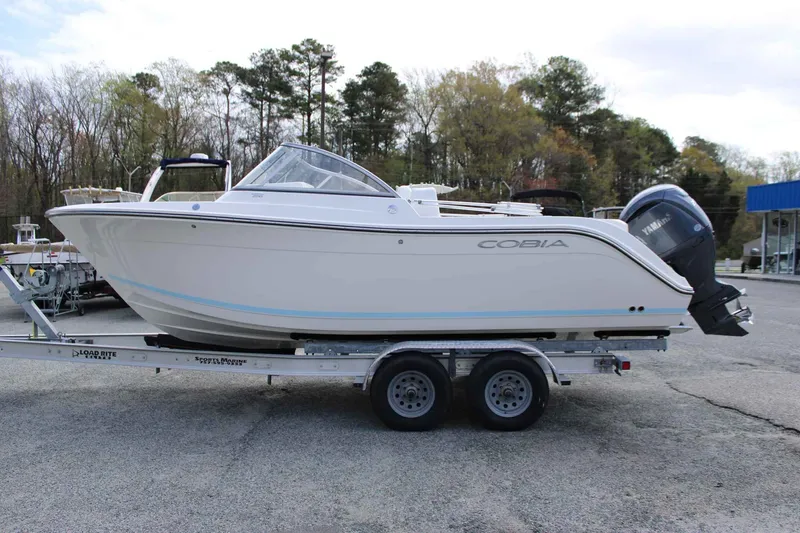 The Image of Cobia 220 Dual Console 2026 - 1