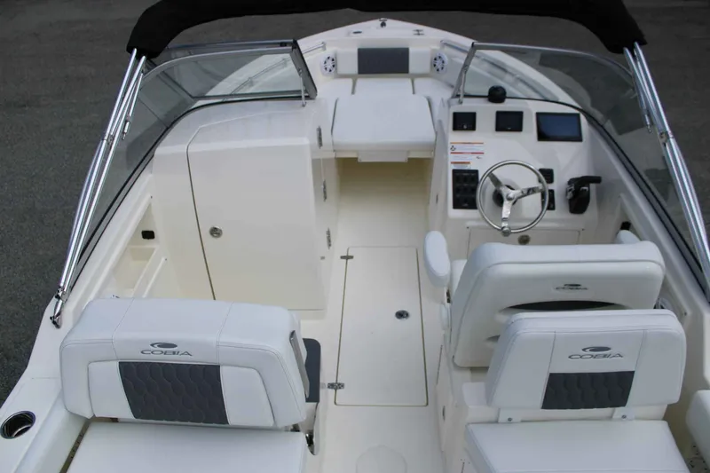 Slide: The Image of Cobia 220 Dual Console 2026 - 12