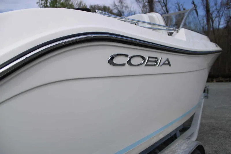 Slide: The Image of Cobia 220 Dual Console 2026 - 9