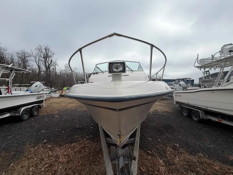 Slide: The Image of Grady-White Gulfstream 232 2004 - 4