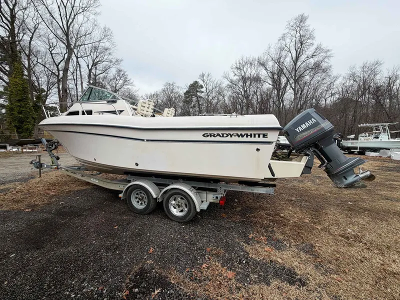 Slide: The Image of Grady-White Gulfstream 232 2004 - 8