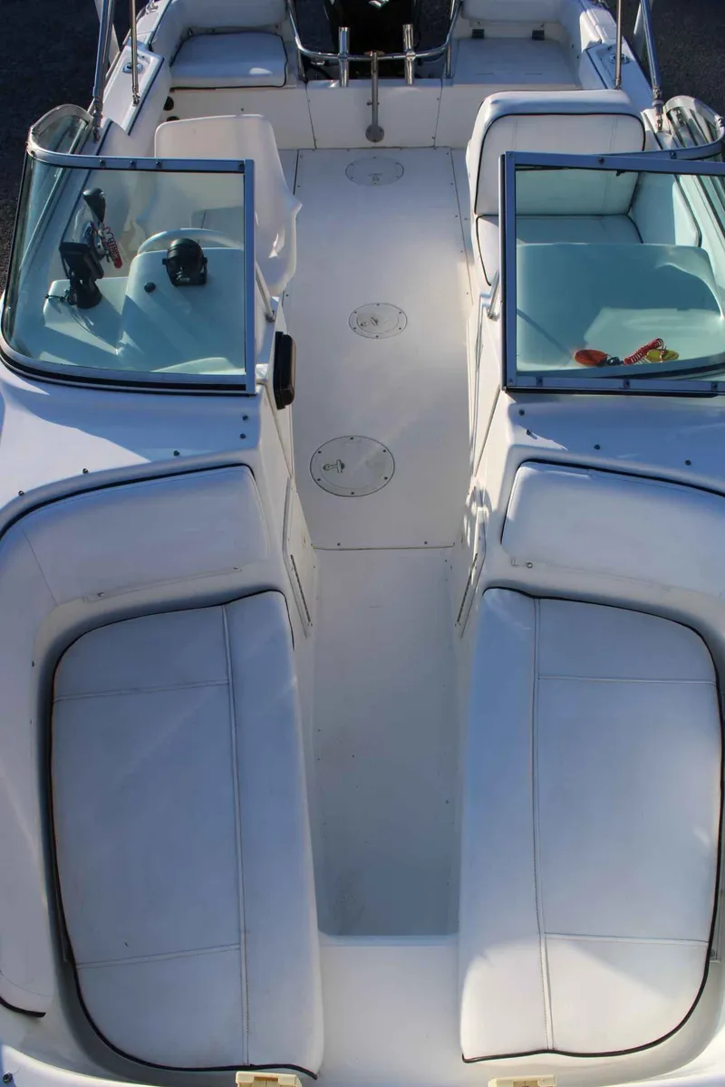 Slide: The Image of Boston Whaler Ventura 20 1998 - 14