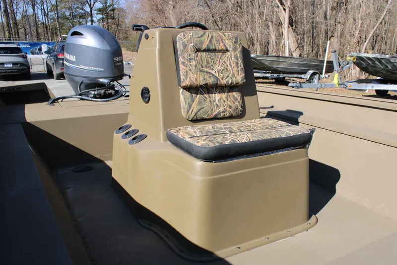 Slide: The Image of G3 Gator Tough 18 CC 2026 - 10