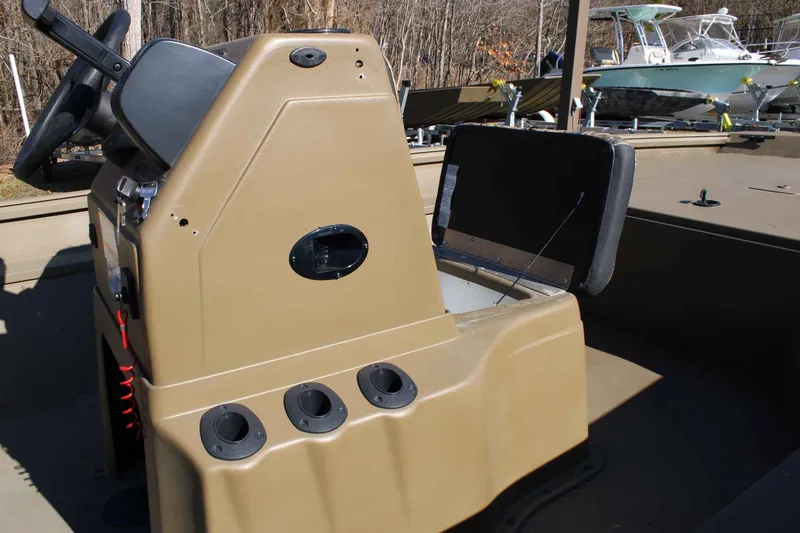 Slide: The Image of G3 Gator Tough 18 CC 2026 - 16