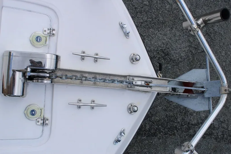 Slide: The Image of Angler 220 Walkaround 2005 - 24