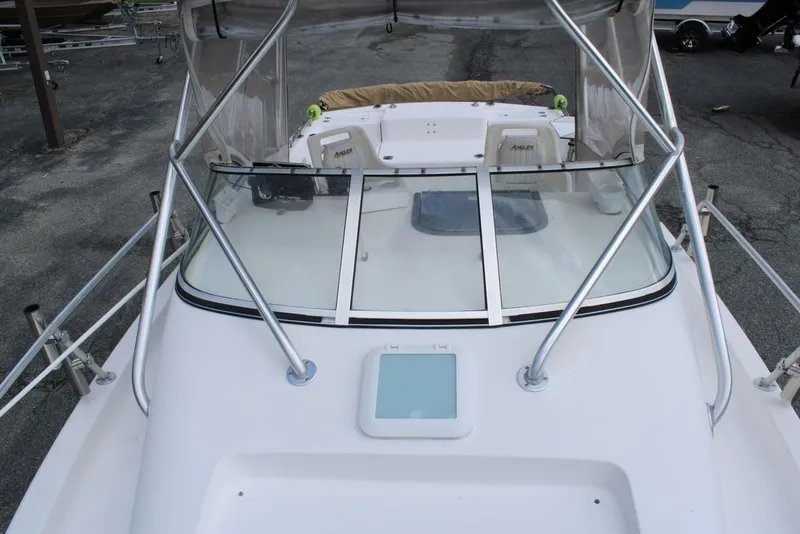 Slide: The Image of Angler 220 Walkaround 2005 - 25