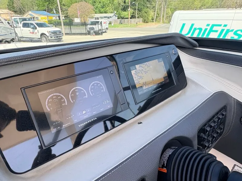 Slide: The Image of Regal LS6 2020 - 15