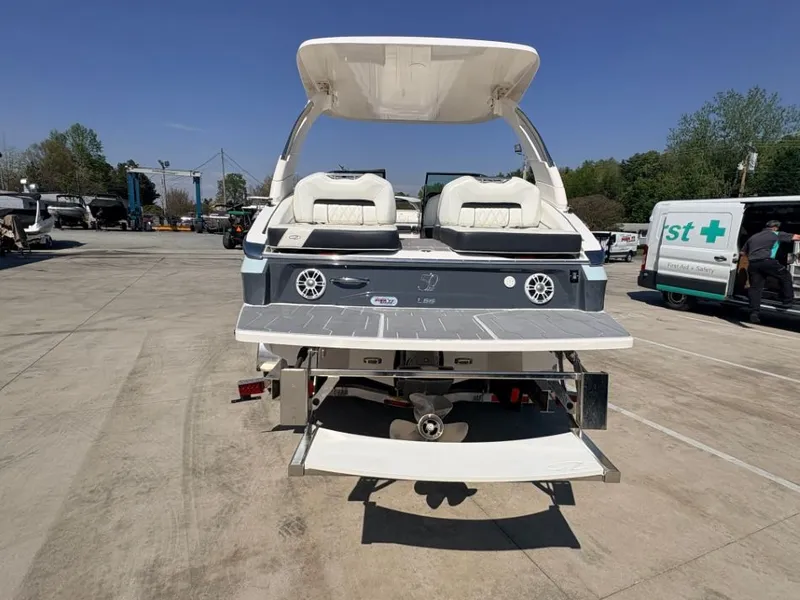 Slide: The Image of Regal LS6 2020 - 9