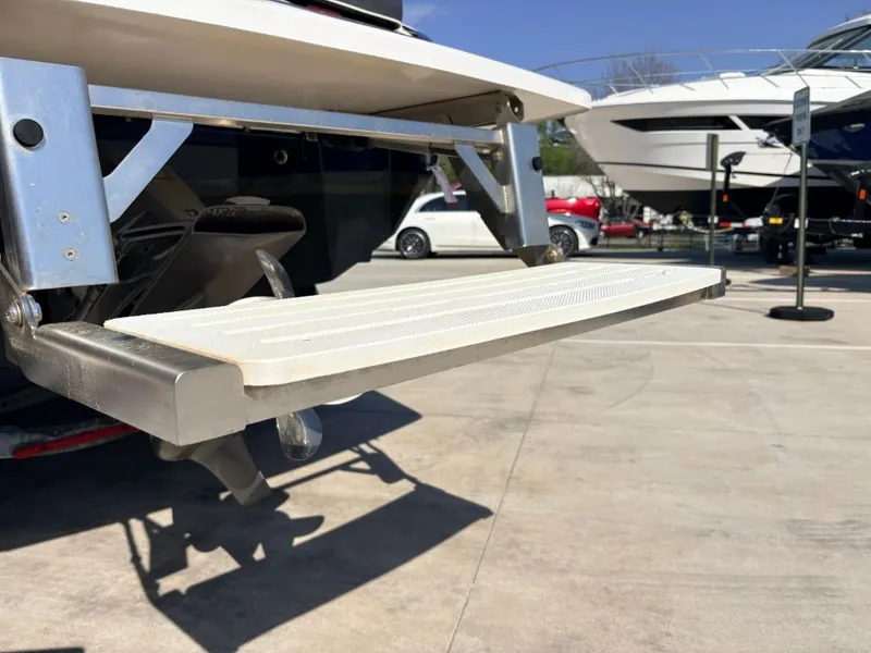 Slide: The Image of Regal LS6 2020 - 10