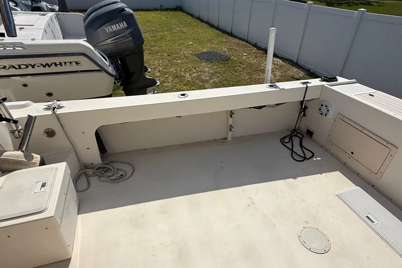Slide: The Image of 2001 Parker 2510 Walkaround boat deck with Yamaha outboard motor. - 24