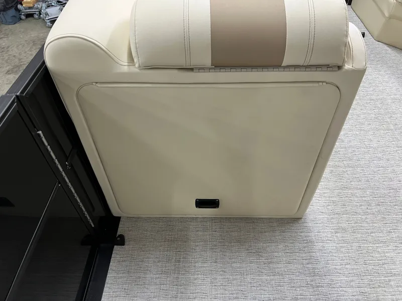 Slide: The Image of Coach Pontoons 243 RFC 3-SERIES TRITOON 2022 - 14