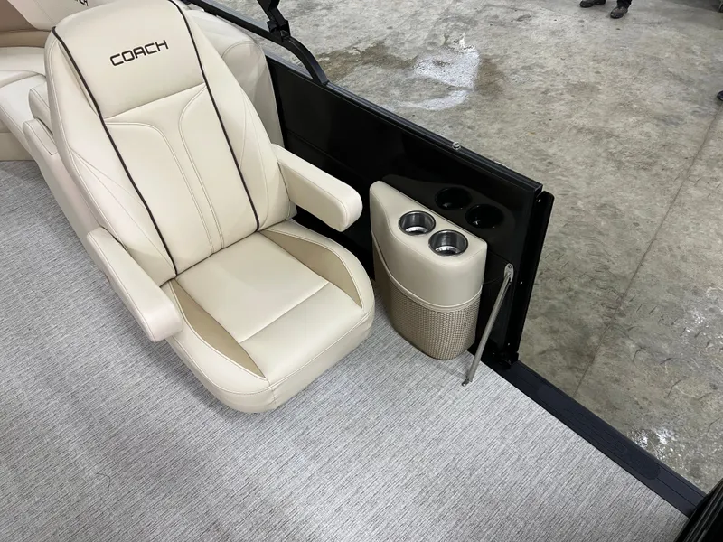 Slide: The Image of Coach Pontoons 243 RFC 3-SERIES TRITOON 2022 - 16