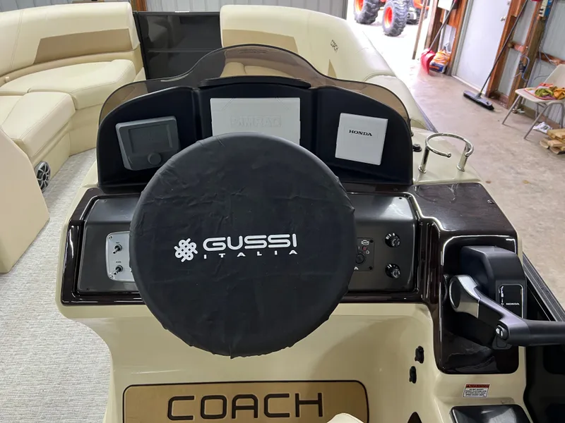 Slide: The Image of Coach Pontoons 243 RFC 3-SERIES TRITOON 2022 - 19