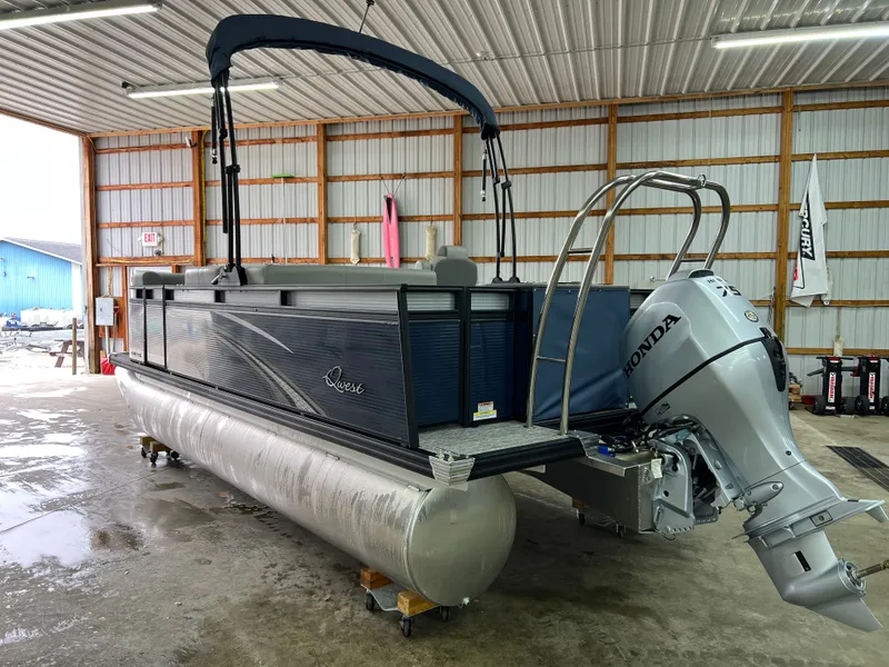 Slide: The Image of Qwest 818 E XRE CRUISE LTZ 2022 - 7