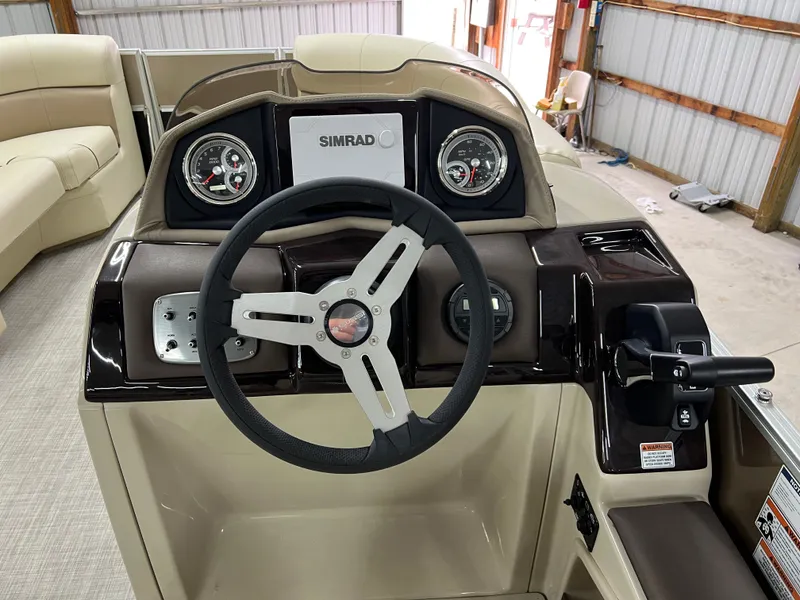 Slide: The Image of Coach Pontoons 221 RFC 1-SERIES SPORTTOON 2022 - 16