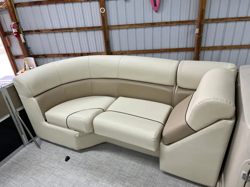 Slide: The Image of Coach Pontoons 221 RFC 1-SERIES SPORTTOON 2022 - 8