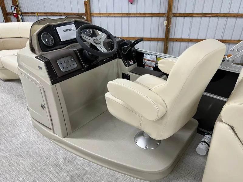 Slide: The Image of Coach Pontoons 221 RFC 1-SERIES SPORTTOON 2022 - 16