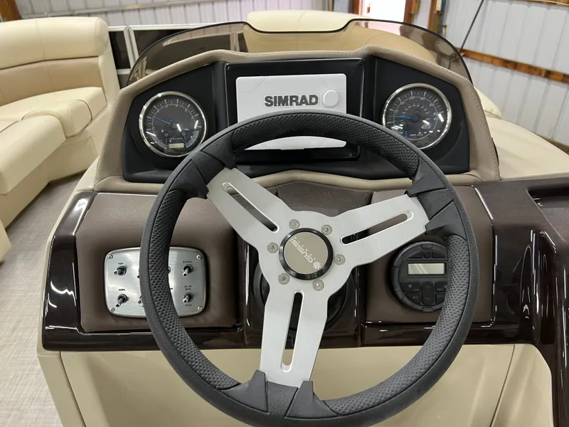 Slide: The Image of Coach Pontoons 221 RFC 1-SERIES SPORTTOON 2022 - 19