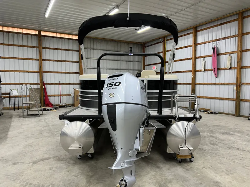 Slide: The Image of Coach Pontoons 221 RFC 1-SERIES SPORTTOON 2022 - 3