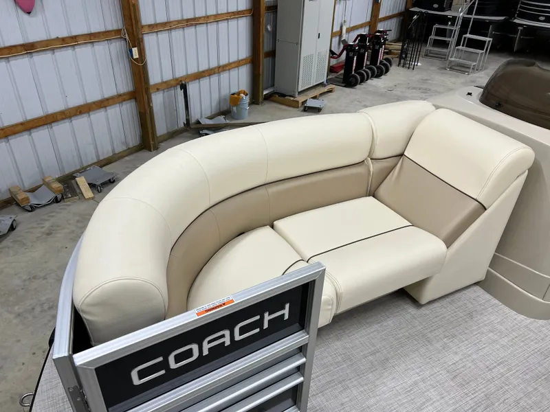 Slide: The Image of Coach Pontoons 221 RFC 1-SERIES SPORTTOON 2022 - 8