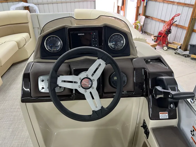 Slide: The Image of Coach Pontoons 221 RFC 1-SERIES SPORTTOON 2022 - 19