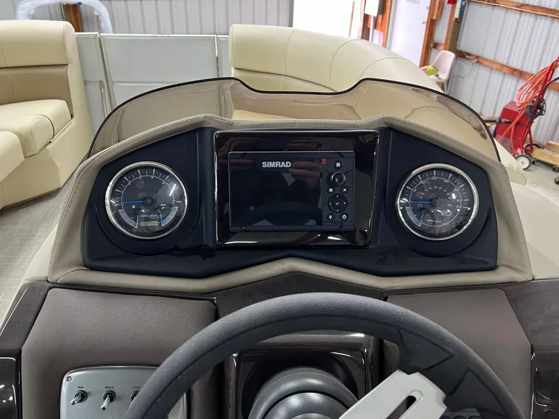 Slide: The Image of Coach Pontoons 221 RFC 1-SERIES SPORTTOON 2022 - 20