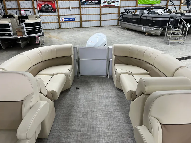 Slide: The Image of Coach Pontoons 221 RFC 1-SERIES SPORTTOON 2022 - 22