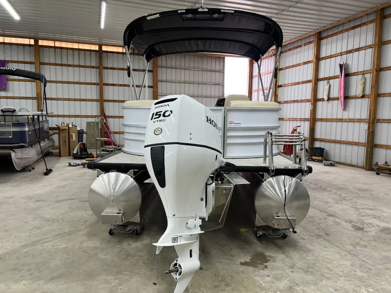 Slide: The Image of Coach Pontoons 221 RFC 1-SERIES SPORTTOON 2022 - 3