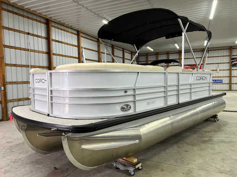 Slide: The Image of Coach Pontoons 221 RFC 1-SERIES SPORTTOON 2022 - 6