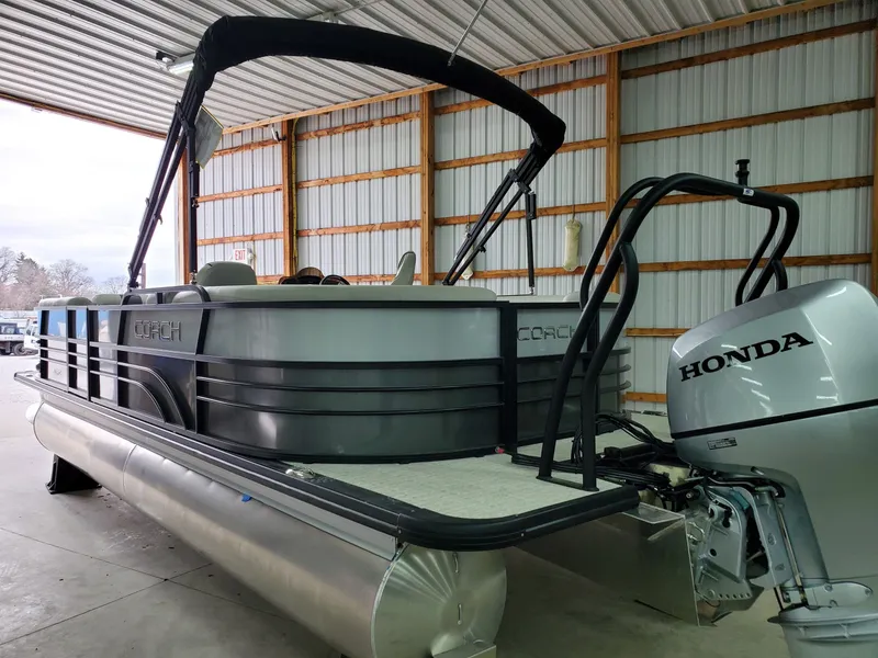 Slide: The Image of Coach Pontoons 243 RFC 3-SERIES 2022 - 18