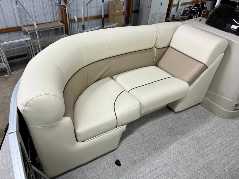 Slide: The Image of Coach Pontoons 221 RFC 1-SERIES SPORTTOON 2022 - 10