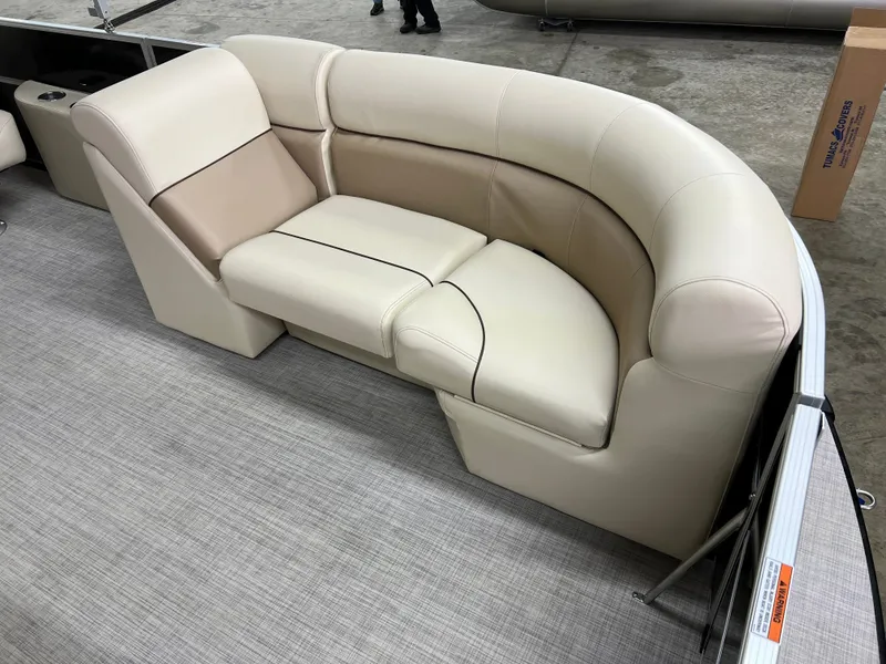 Slide: The Image of Coach Pontoons 221 RFC 1-SERIES SPORTTOON 2022 - 11