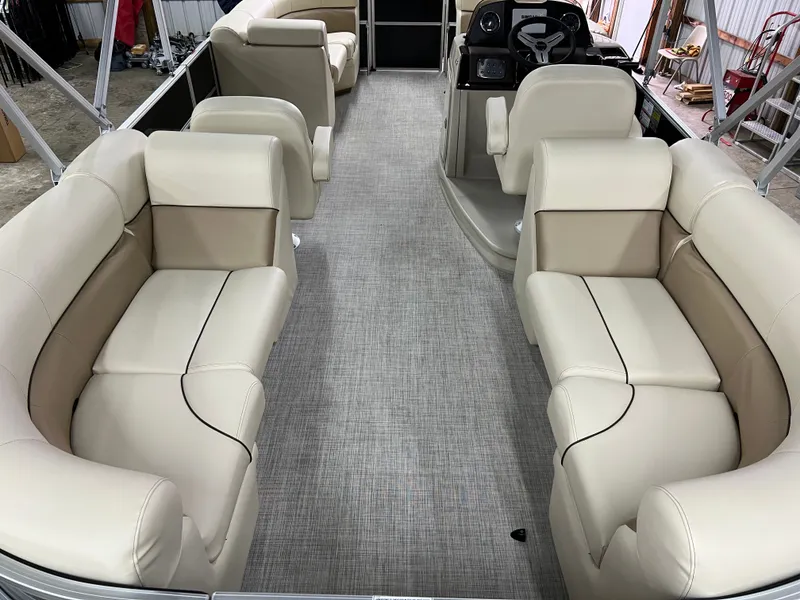 Slide: The Image of Coach Pontoons 221 RFC 1-SERIES SPORTTOON 2022 - 24