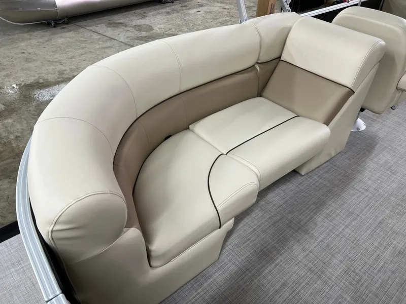 Slide: The Image of Coach Pontoons 221 RFC 1-SERIES SPORTTOON 2022 - 26