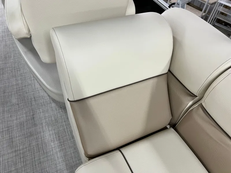 Slide: The Image of Coach Pontoons 221 RFC 1-SERIES SPORTTOON 2022 - 30