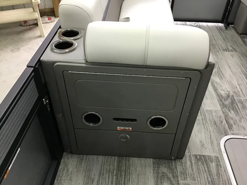 Slide: The Image of Qwest 822 E DS BAR LTZ TT2 2022 - 10