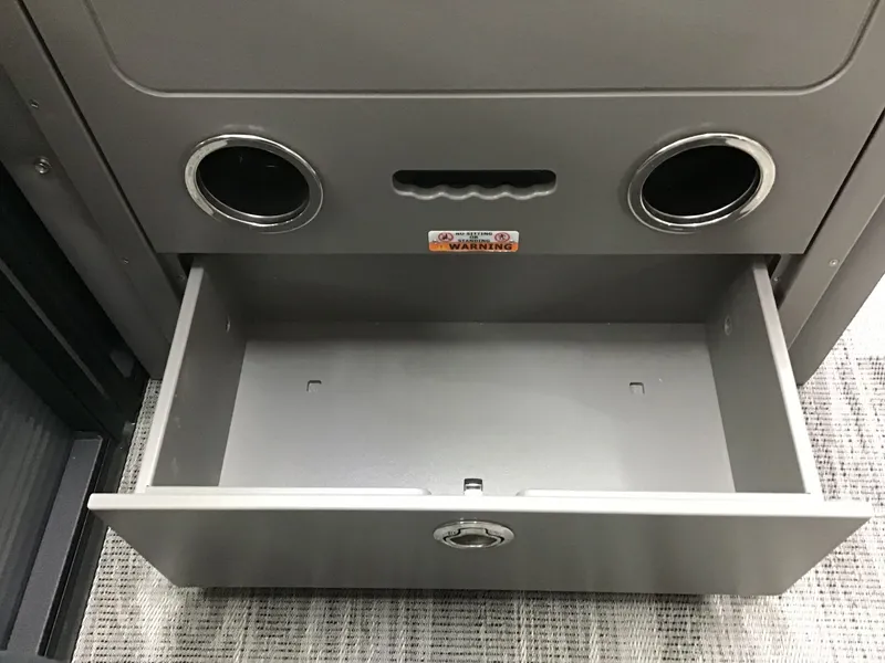 Slide: The Image of Qwest 822 E DS BAR LTZ TT2 2022 - 11