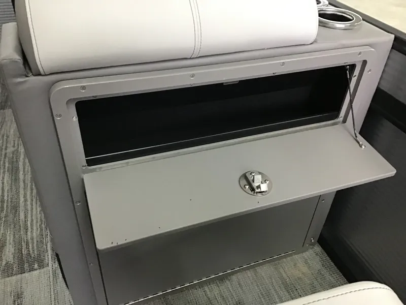 Slide: The Image of Qwest 822 E DS BAR LTZ TT2 2022 - 13