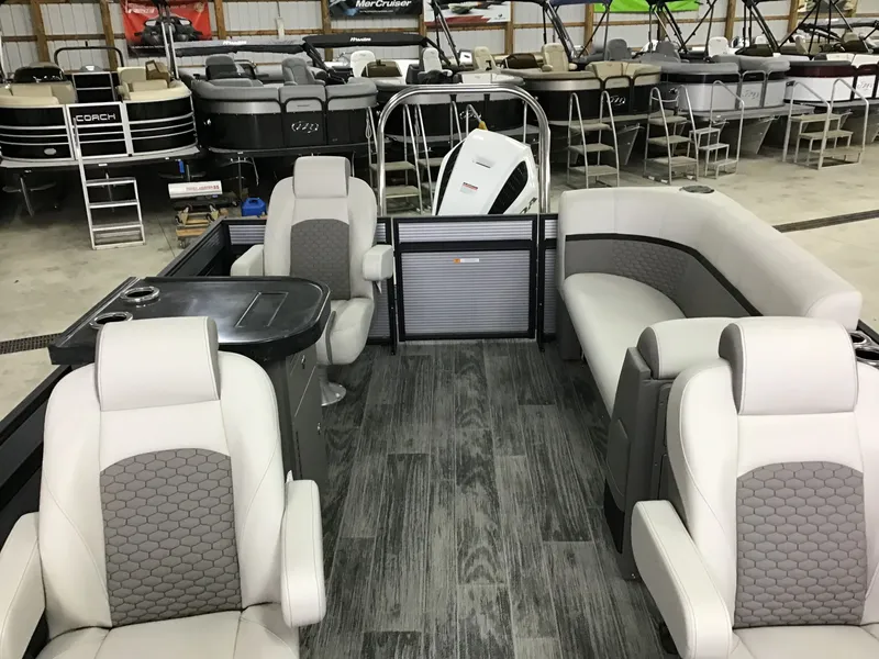 Slide: The Image of Qwest 822 E DS BAR LTZ TT2 2022 - 19