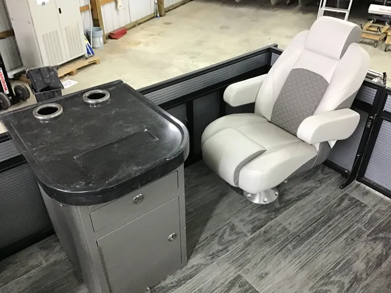 Slide: The Image of Qwest 822 E DS BAR LTZ TT2 2022 - 31