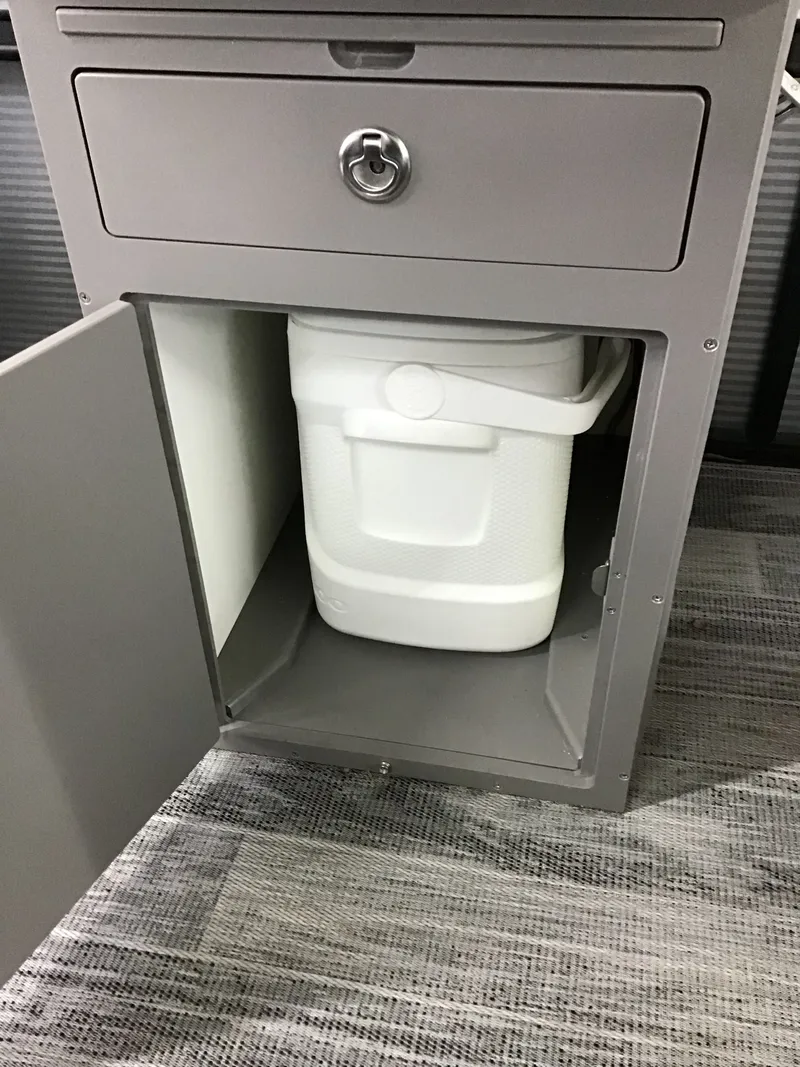 Slide: The Image of Qwest 822 E DS BAR LTZ TT2 2022 - 32