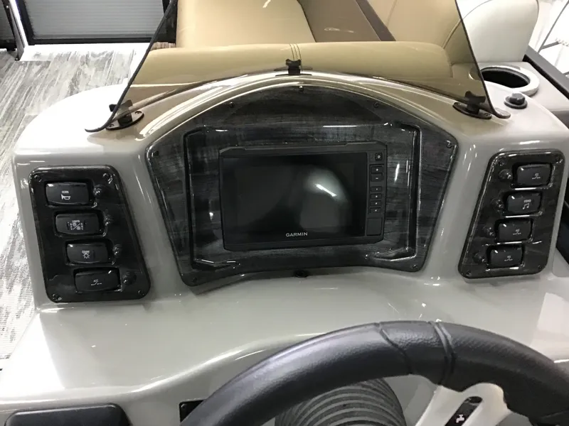 Slide: The Image of Qwest 822 E DS BAR LTZ TT2 2022 - 34