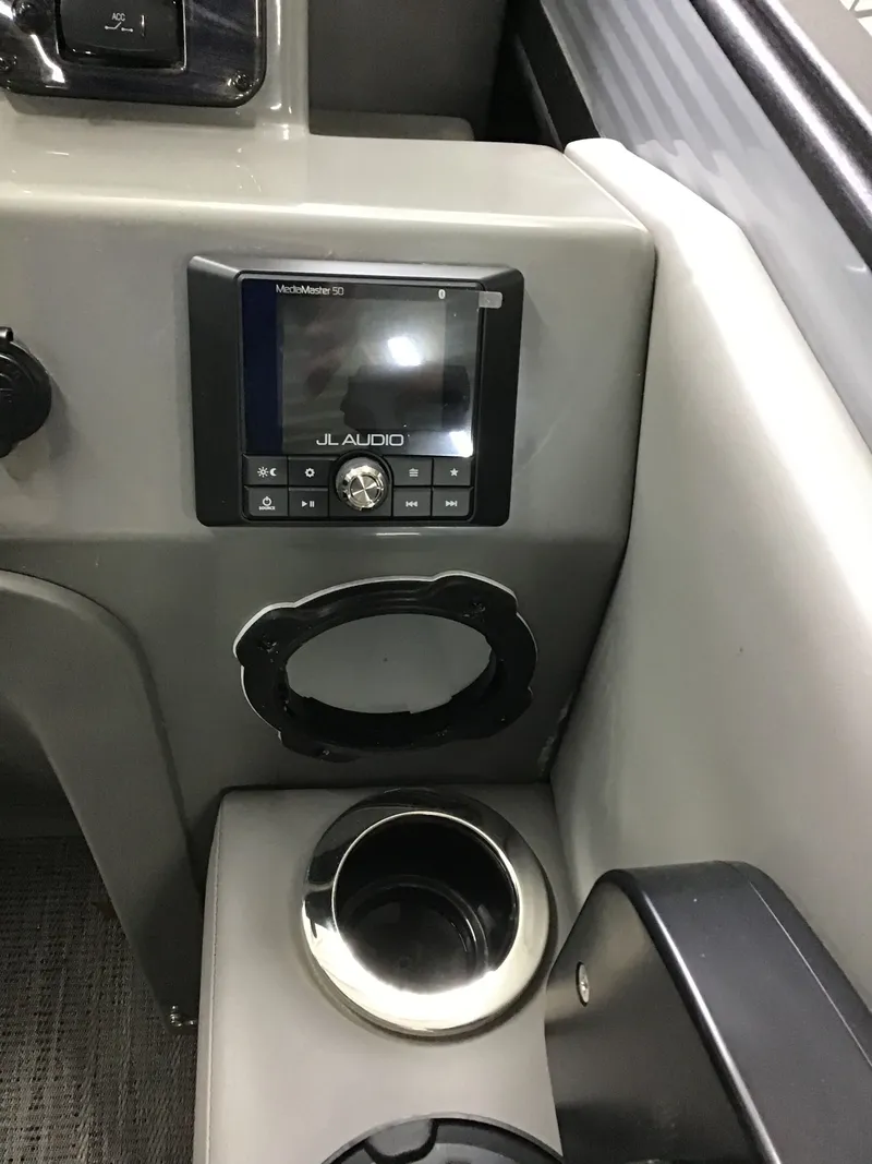 Slide: The Image of Qwest 822 E DS BAR LTZ TT2 2022 - 38