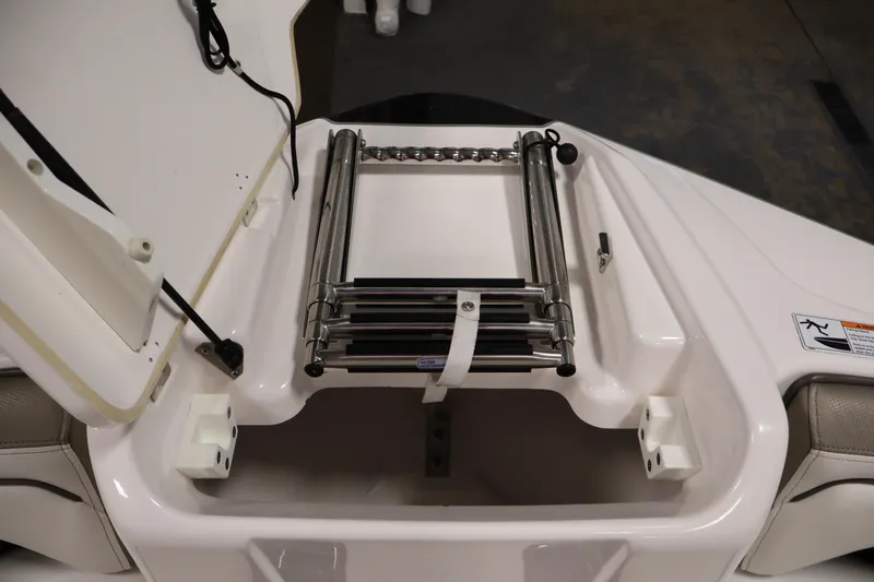 Slide: The Image of 2017 Yamaha Boats 212 Limited S swim platform with retractable ladder. - 13