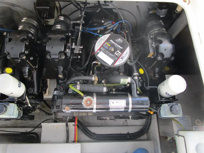 Slide: The Image of 2014 4.3ltr engine port - 8