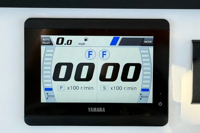 Slide: The Image of Yamaha display panel on 2026 Regulator 28 boat showing autopilot and speed settings. - 40